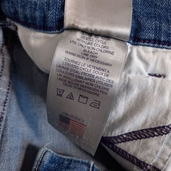 NYDJ Women's Stretch Denim Capris Size 10 Lift-Tuck Control Top Rhinestones - Picture 8 of 11